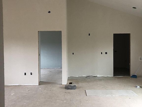 5th image of 140 Eastwood Dr Lot 20