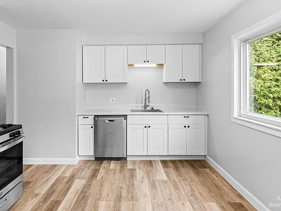 3rd image of 1446 Bud Ave