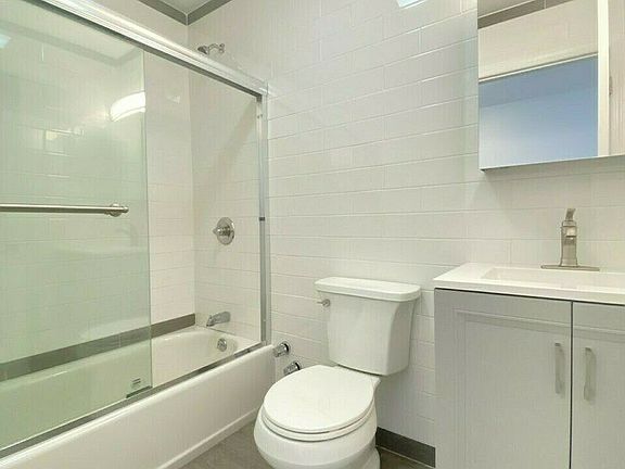 4th image of 221 Smith St #4F