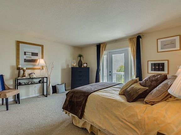 5th image of 4782 Coquina Key Dr SE #0
