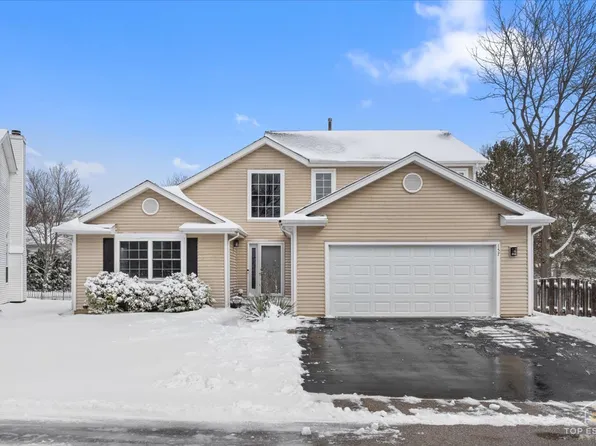 157 N Crooked Lake Ln, Lindenhurst, IL 60046