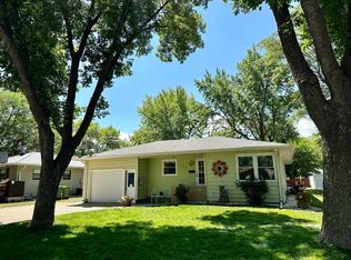 603 W Thomas Ave, Marshall, MN 56258
