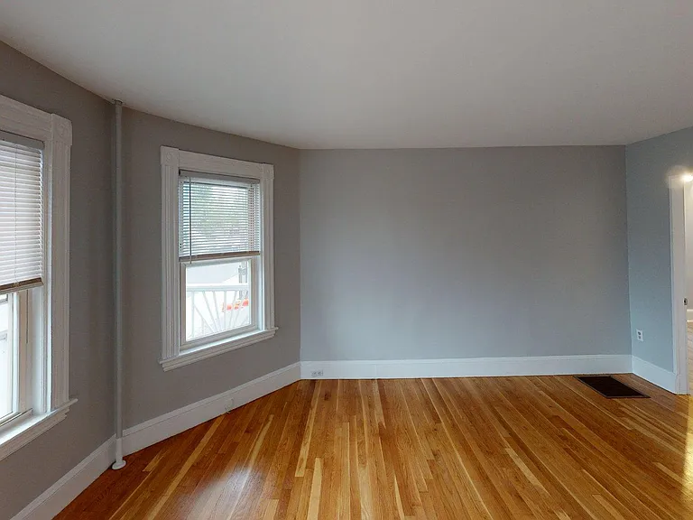 346 Chelsea St #2 — Photo 17