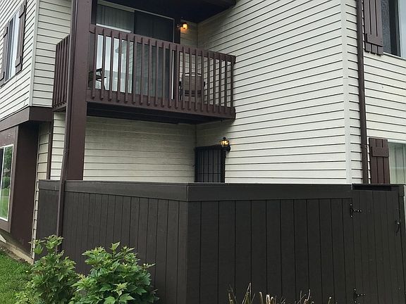 3rd image of 9P Fernwood Dr #9P