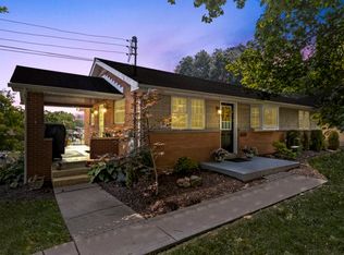 1731 Hassam Rd, Coraopolis, PA 15108