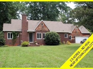 5510 Oak Dr, Charlotte, NC 28216