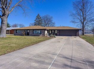 50 Greenridge Dr, Decatur, IL 62526