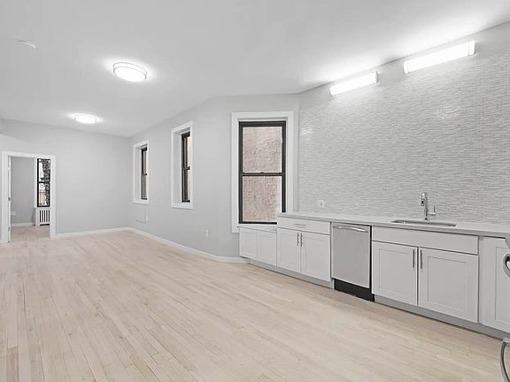3rd image of 167 E 90th St APT 3C