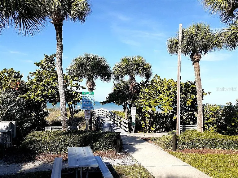 2505 Bay Blvd #1 — Photo 42