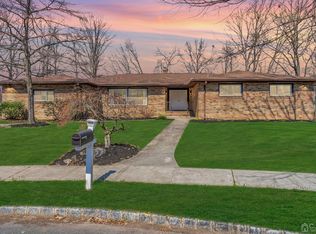 43 Woodmere Rd, North Brunswick, NJ 08902