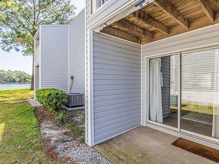 101 Old Ferry Rd #27B — Photo 16