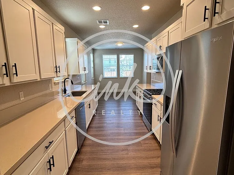 306 Cattail Cir — Photo 4