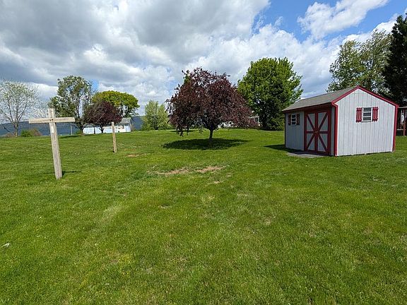 3rd image of 20 Osage Dr
