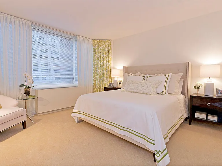330 W 39th St #25F — Photo 3