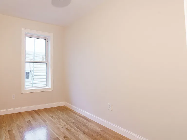 217 W 9th St #2 — Photo 14
