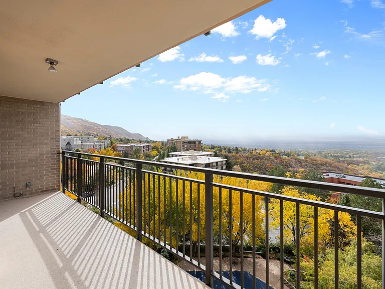875 S Donner Way #804 — Photo 4