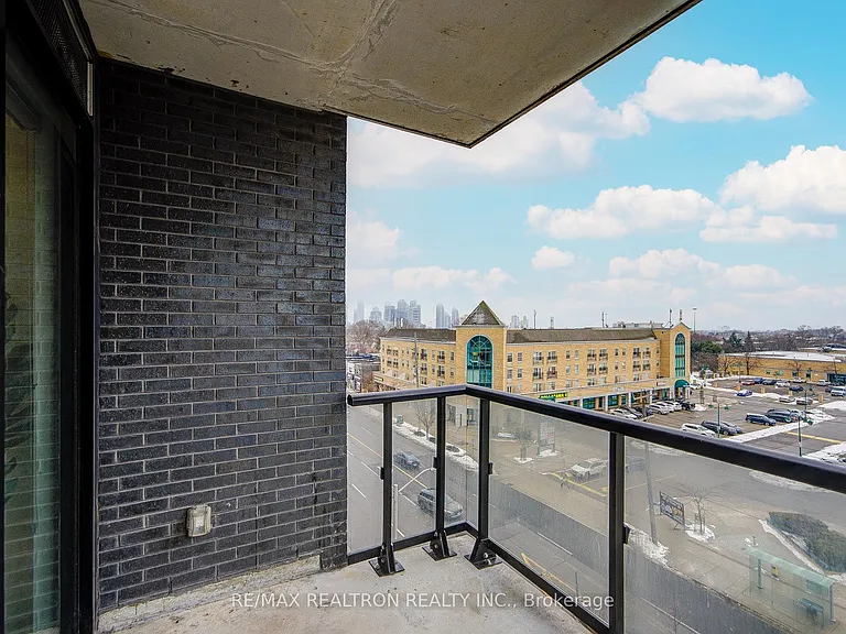 7 Smith Cres #518 — Photo 31