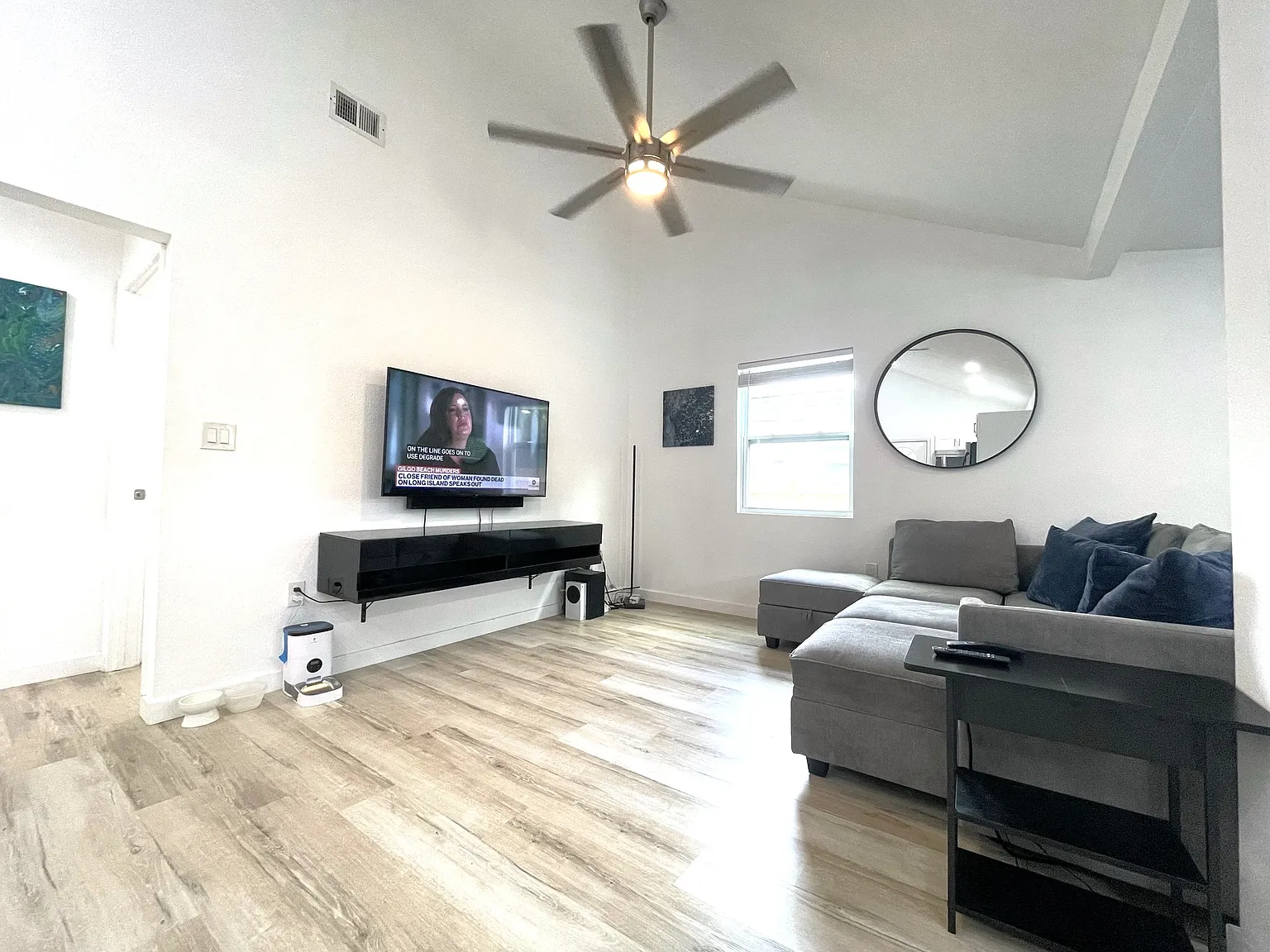 2 bed, 1037 sqft, $1,899 — Photo 2