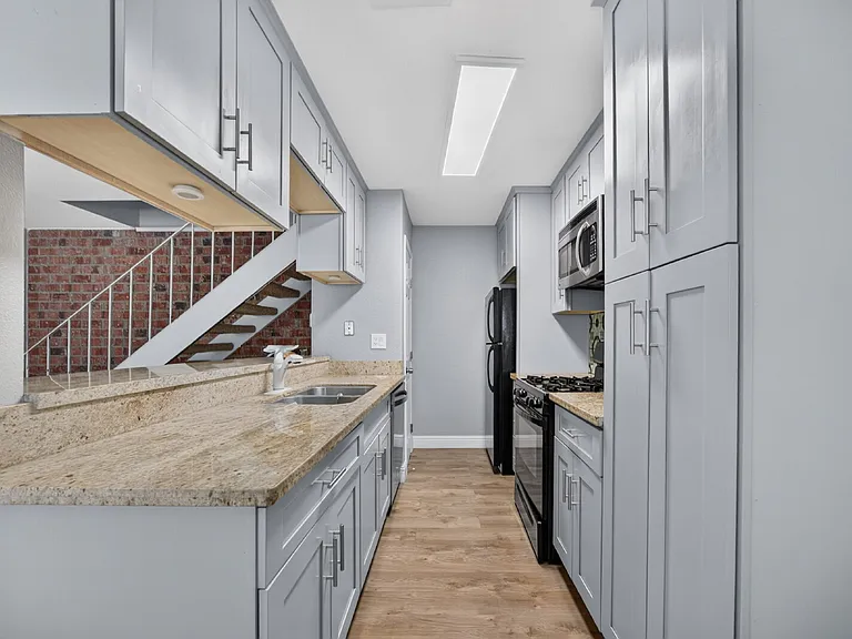6252 Cavan Dr #3 — Photo 3