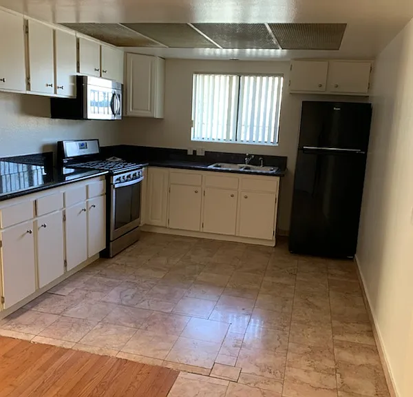 Paramount Apartments, LLC — Photo 2