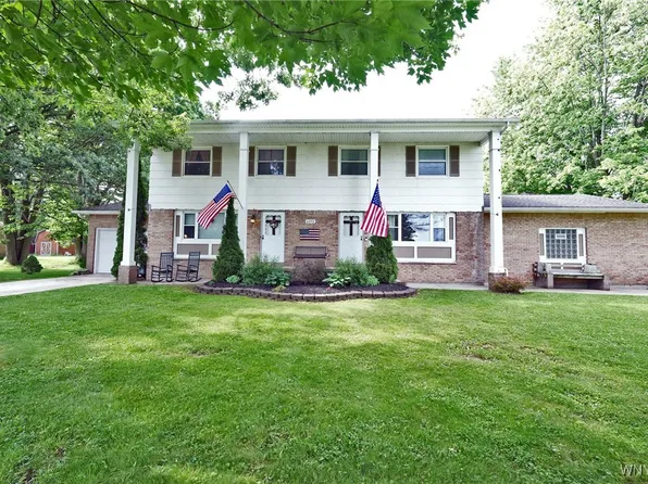 6193 New Taylor Rd, Orchard Park, NY 14127