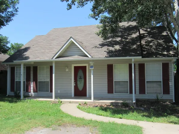 1214 N 12th St, Sapulpa, OK 74066