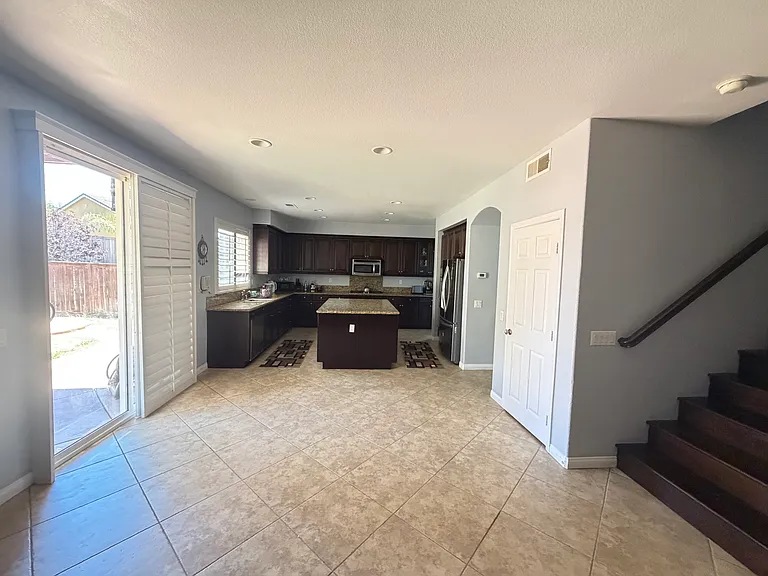 29523 Hyperion St — Photo 9