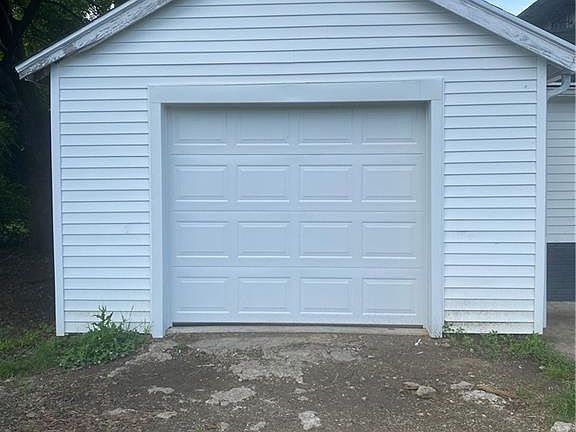 5th image of 701 Westwood Ave