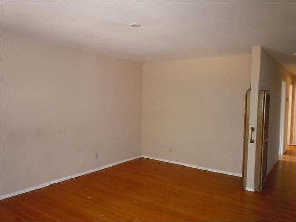 4th image of 8519 Noel Dr