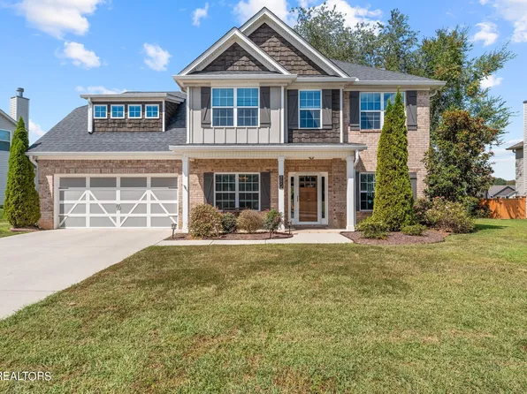880 W Glenview Dr, Lenoir City, TN 37771
