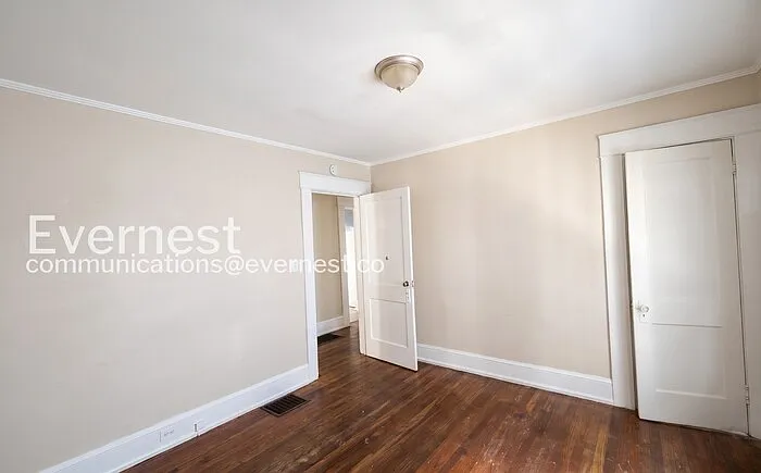 1119 Graymont Ave W — Photo 13