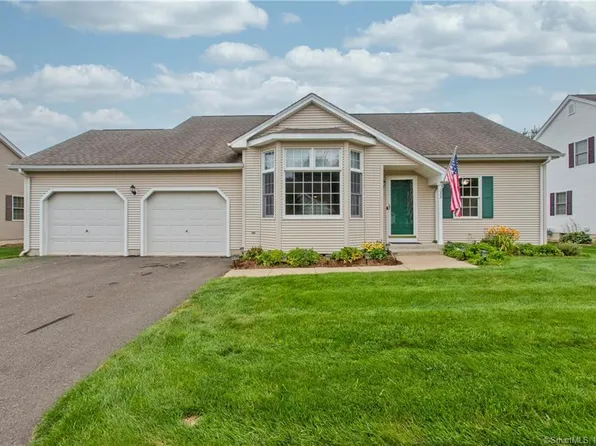 33 Hillside Farms Drive #33, East Windsor, CT 06016