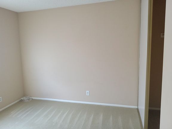 5th image of 214 Avondale Ave