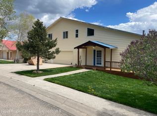 1450 Mountain View Rd, Meeker, CO 81641
