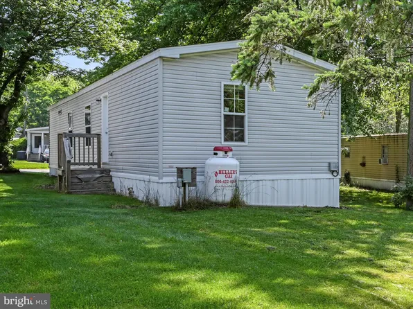 125 Weidler Ln, Lititz, PA 17543