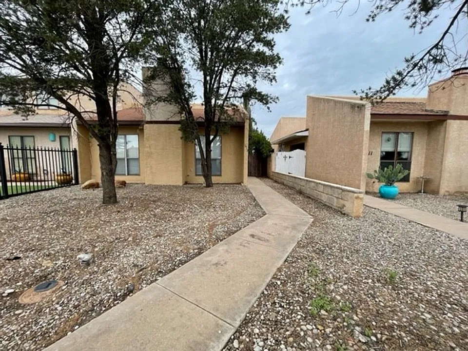1013 Plaza Del Sol