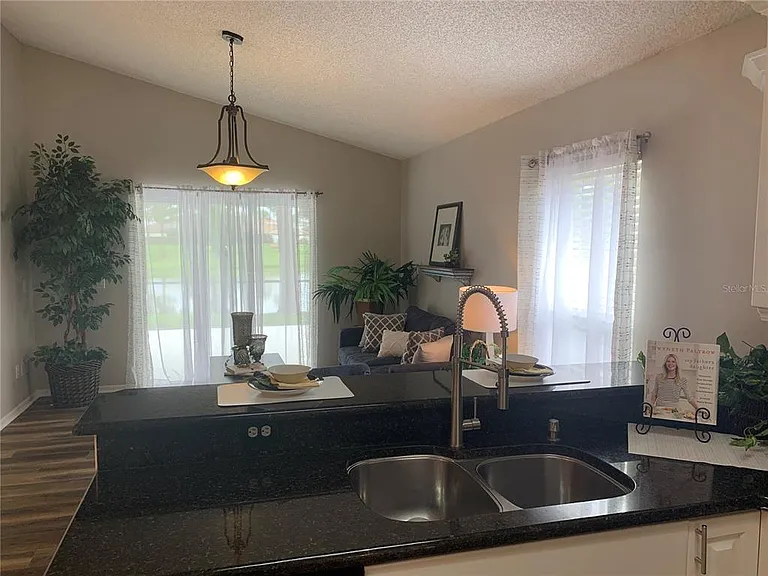 13633 Emeraldview Dr — Photo 16