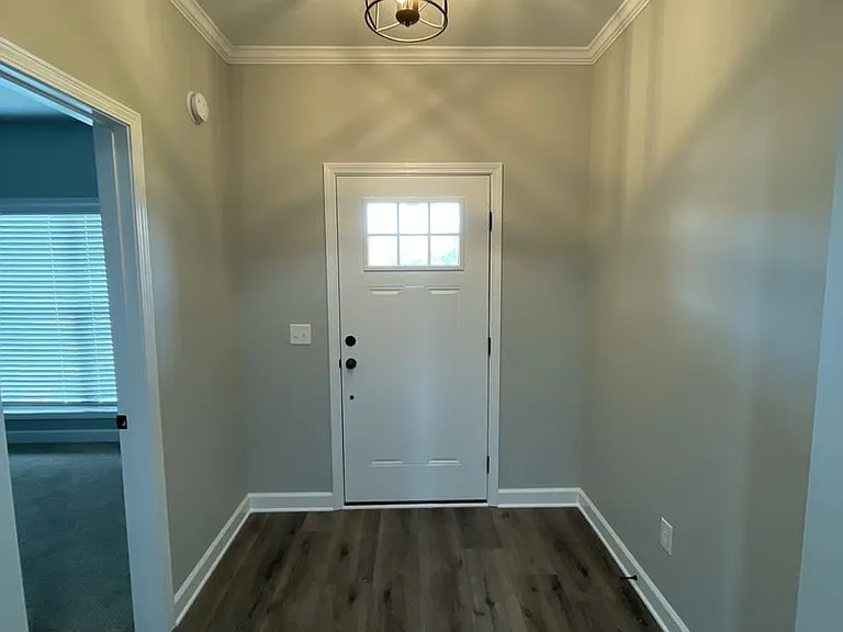 302 Thornbird Loop — Photo 3