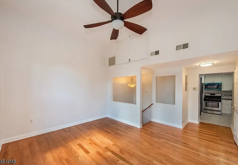 15 Glenridge Ave #5 — Photo 3