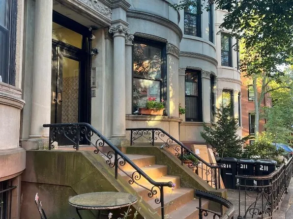 211 Clinton Street image 1 of 12