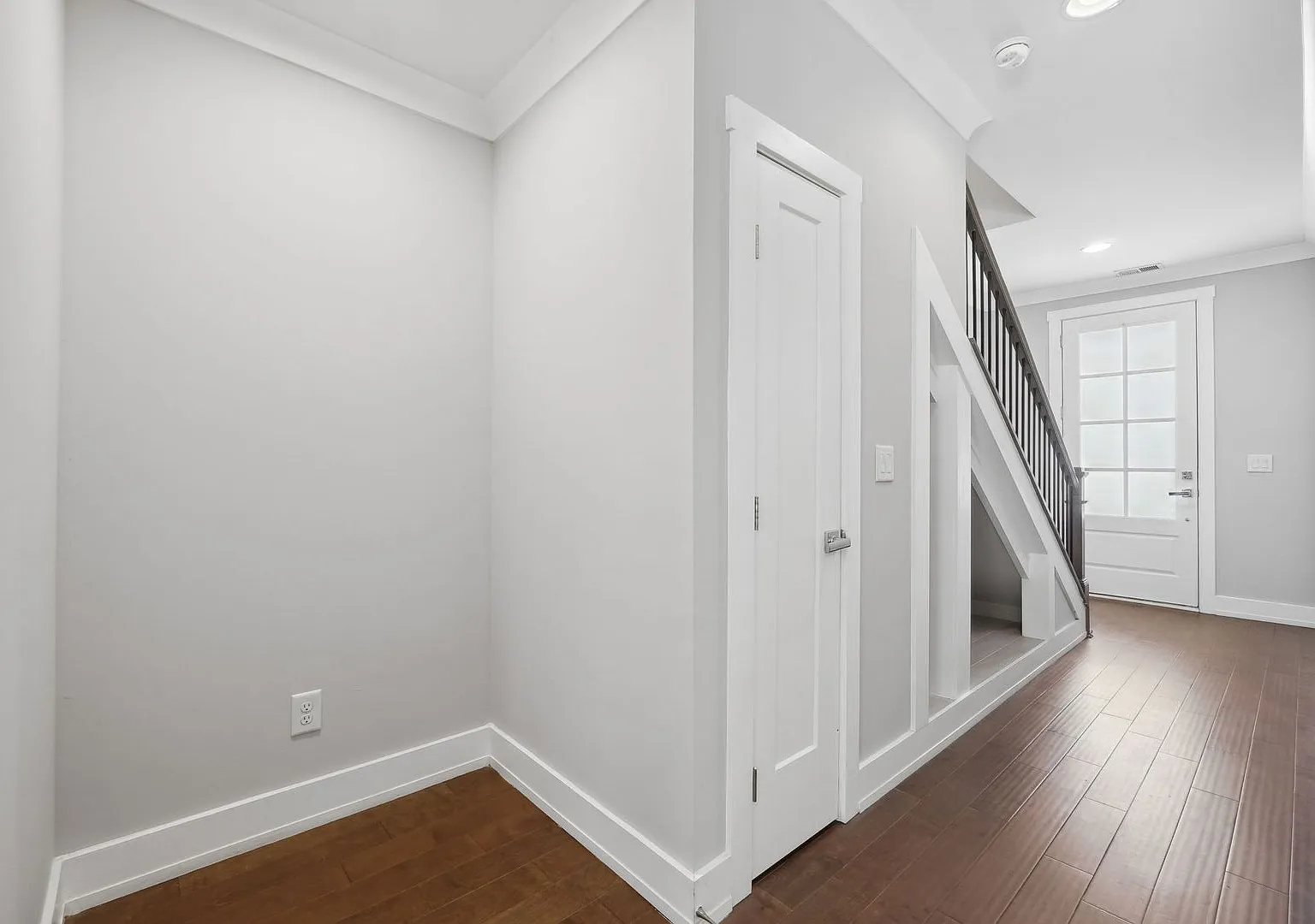 Spa-Inspired Townhome Near Downtown Woodstock & Canton Street in Roswell — Photo 2