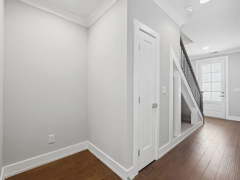 171 Bellehaven Dr — Photo 2