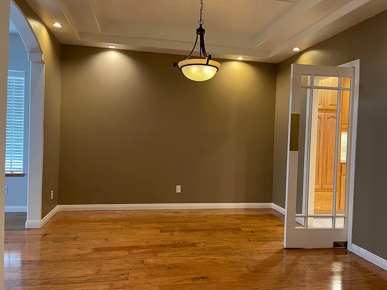 105 Brianna St — Photo 12