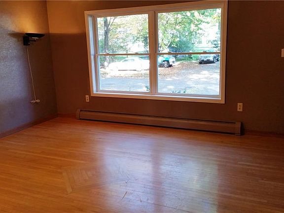 4th image of 21 Brunell Avenue