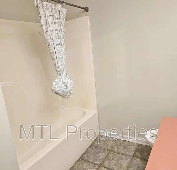 1636 Hunters Trl #1 — Photo 9