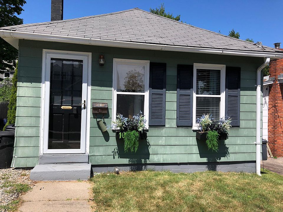 1st image of 10 Forest Ave