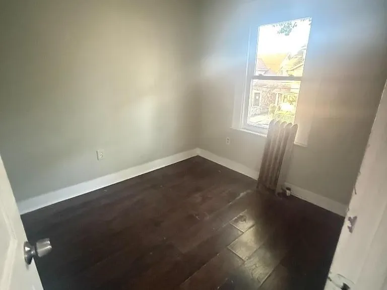 229 Alexander St #2 — Photo 8