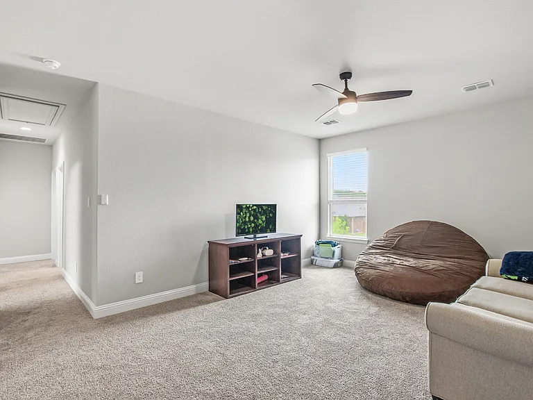 1501 Woodpecker St — Photo 9
