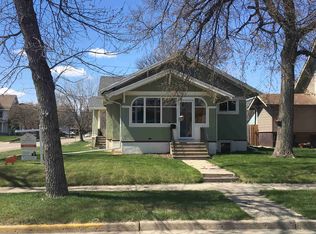 3 7th St NW, Minot, ND 58703