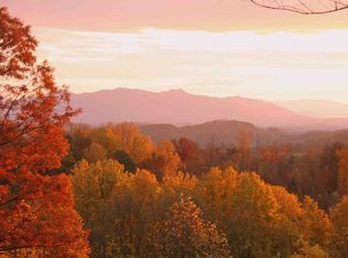 140 Viking Dr, Elizabethton, TN 37643